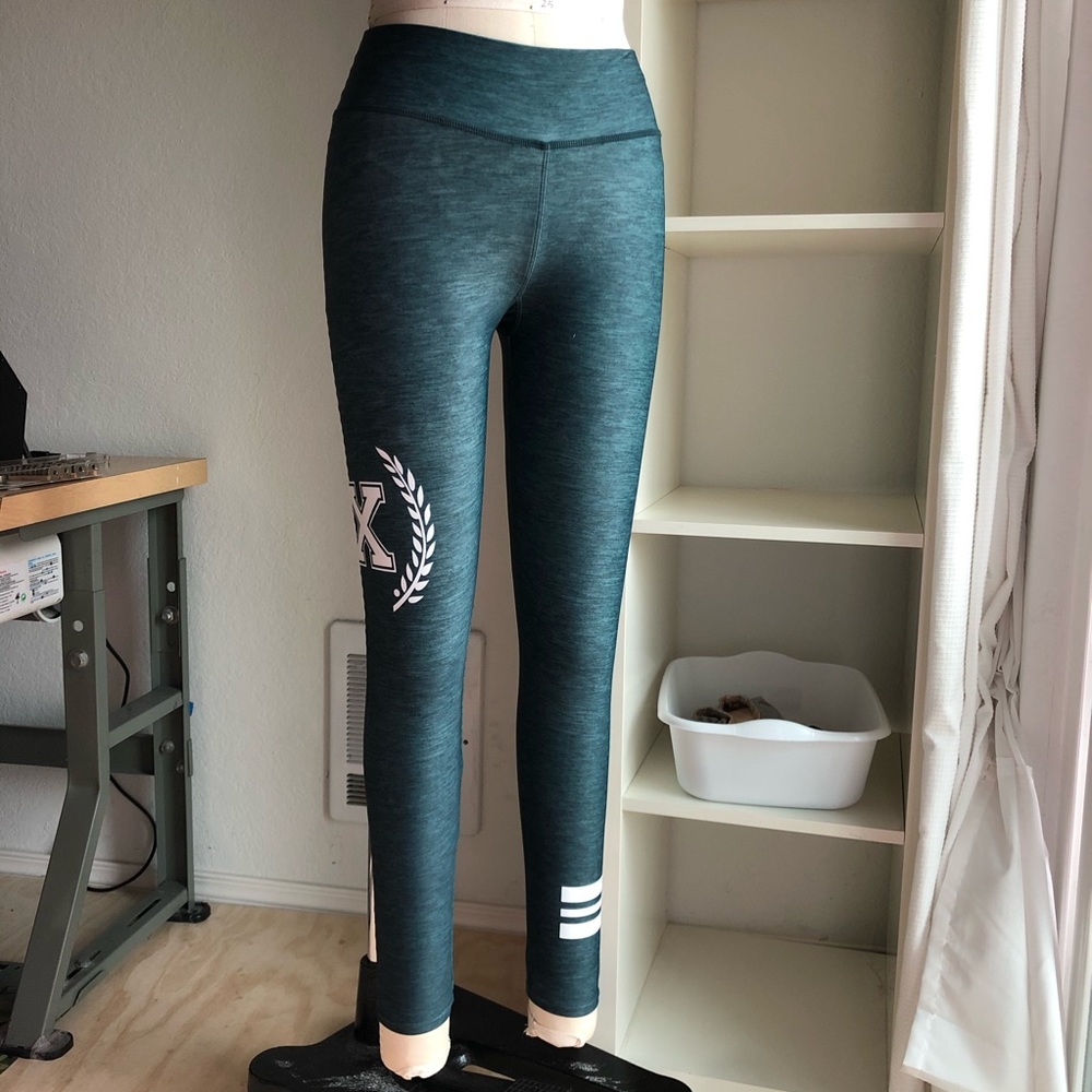 Size 2 Leggings olive green color